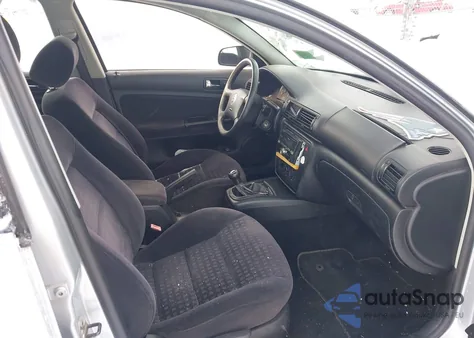 2003 Volkswagen Passat Gl from USA, damaged, VIN WVWMD63B23P440805